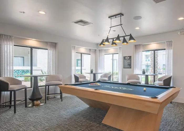Walk To Kierland Golf! Remodeled 2Br Luxury Suite *