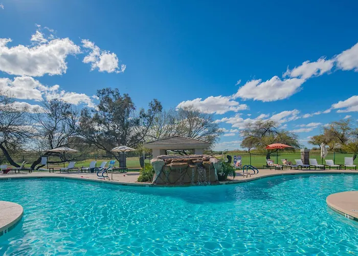 Apartment Walk To Kierland Golf! Remodeled 2Br Luxury Suite