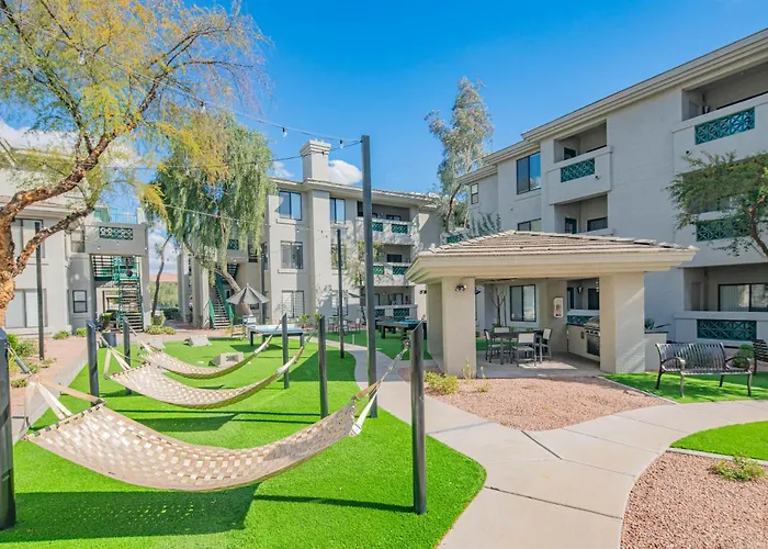 Walk To Kierland Golf! Remodeled 2Br Luxury Suite