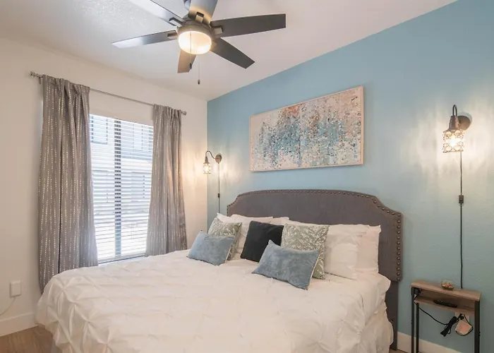 Walk To Kierland Golf! Remodeled 2Br Luxury Suite Apartment *