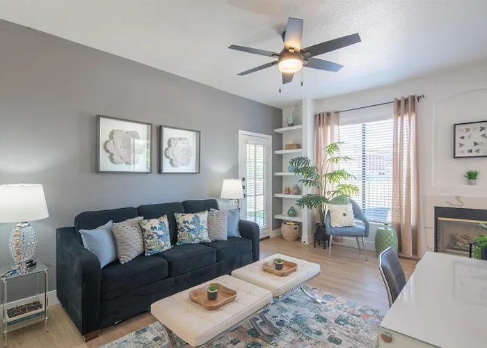 Apartment Walk To Kierland Golf! Remodeled 2Br Luxury Suite *