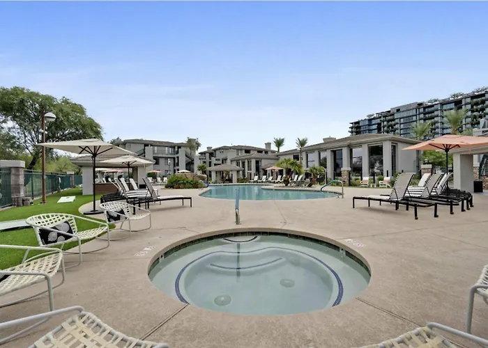 Walk To Kierland Golf! Remodeled 2Br Luxury Suite Scottsdale