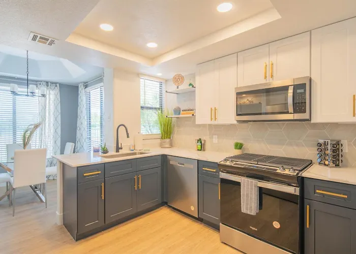 Walk To Kierland Golf! Remodeled 2Br Luxury Suite Scottsdale