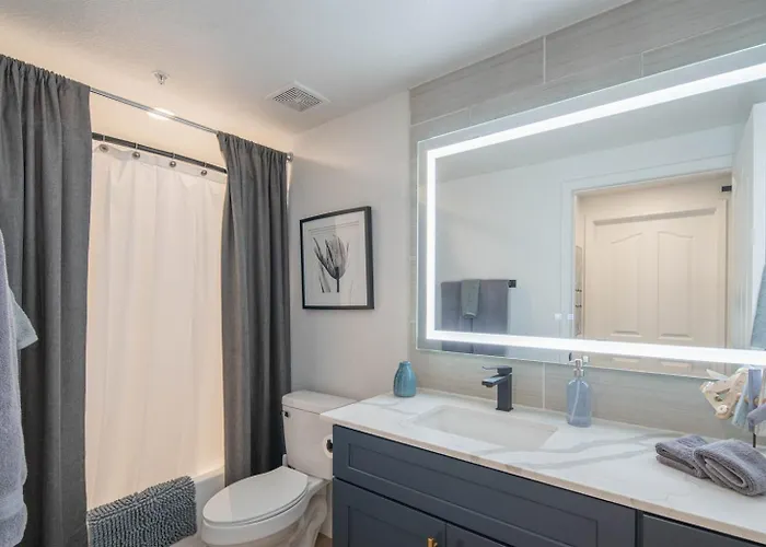 Walk To Kierland Golf! Remodeled 2Br Luxury Suite Apartment *