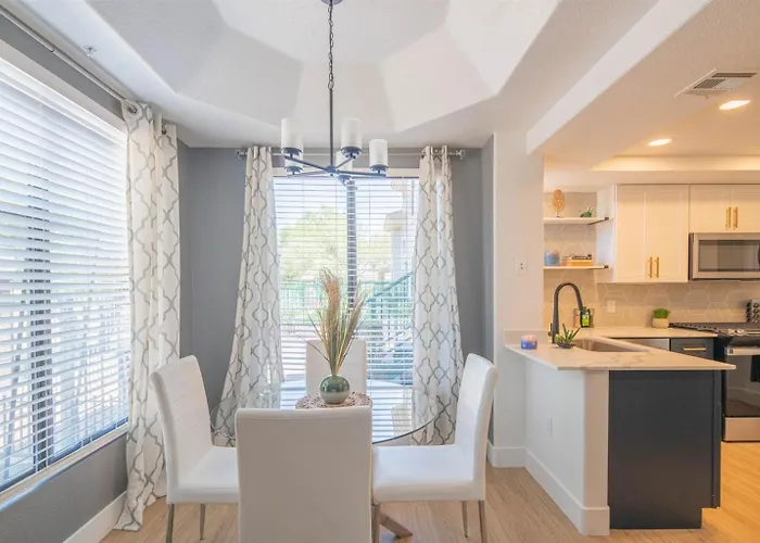 Apartment Walk To Kierland Golf! Remodeled 2Br Luxury Suite Scottsdale