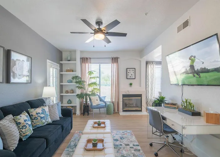 Walk To Kierland Golf! Remodeled 2Br Luxury Suite *