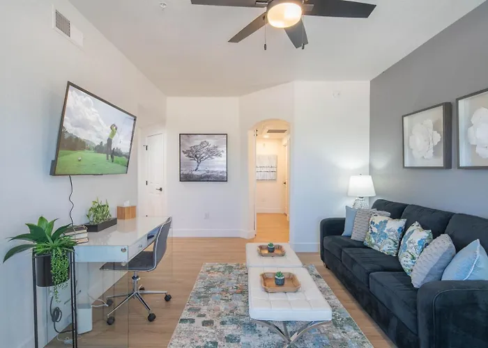 Walk To Kierland Golf! Remodeled 2Br Luxury Suite Apartment Scottsdale