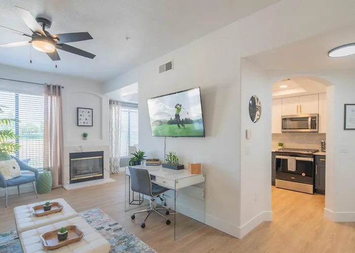 Apartment Walk To Kierland Golf! Remodeled 2Br Luxury Suite Scottsdale