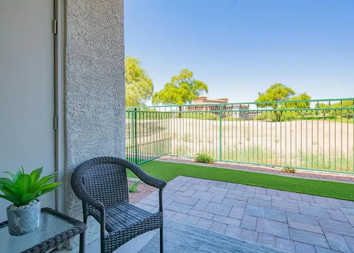 Walk To Kierland Golf! Remodeled 2Br Luxury Suite